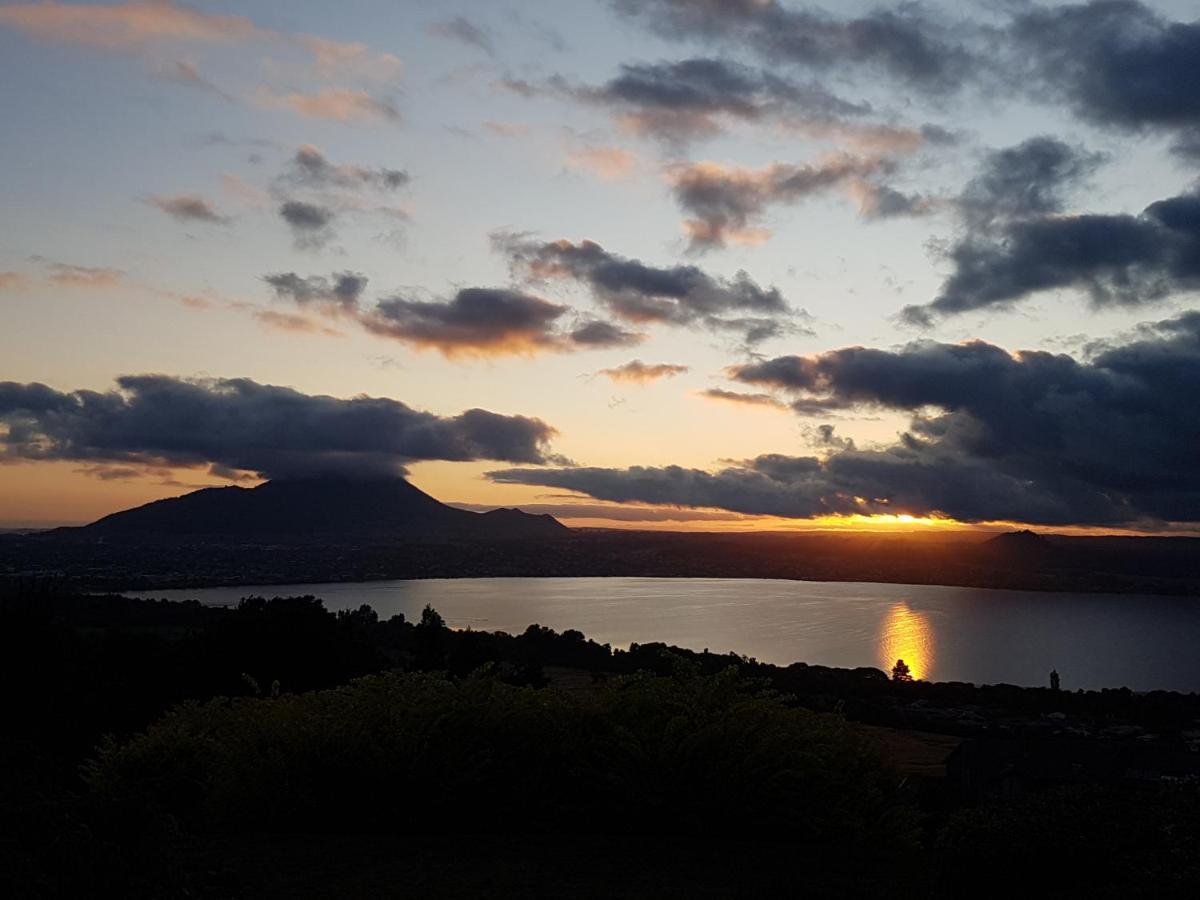 Te Moenga Lodge Taupo Kültér fotó