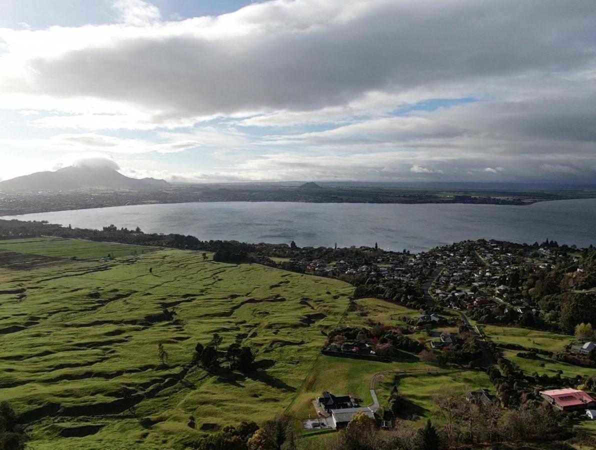 Te Moenga Lodge Taupo Kültér fotó